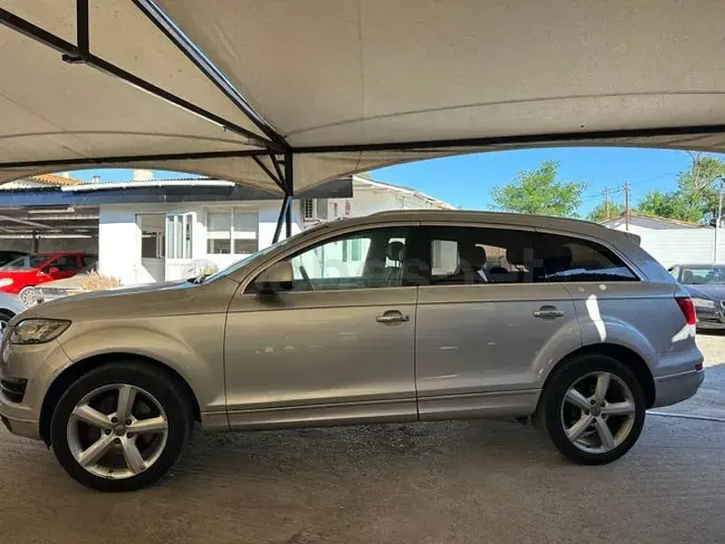 Usado Audi Q7 Ambition 240 CV (176 kW) 2010 Gris / plata SUV