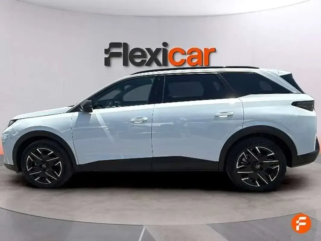 Usado Peugeot 5008 Allure 145 CV (106 kW) 2025 Blanco SUV