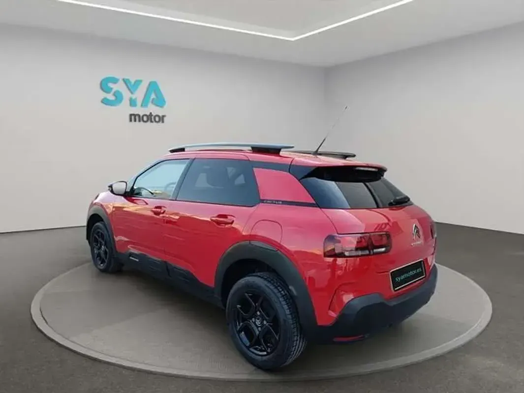 Usado Citroën C4 Feel 111 CV (81 kW) 2018 Rojo Berlina