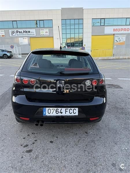 Usado Seat Ibiza 100 CV (73 kW) 2006 Negro Utilitario