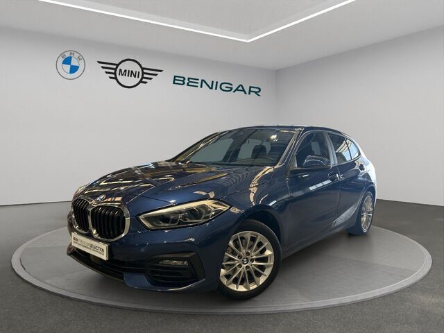 Azul Usado 2021 BMW 118 Comfort Edition Utilitario | 22.900 € (Precio justo) - Imagen 1/4