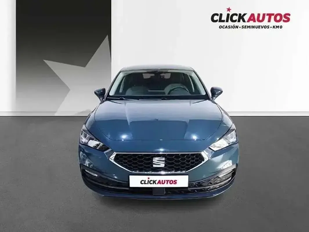 Usado Seat Leon Style 116 CV (85 kW) 2025 Azul Utilitario