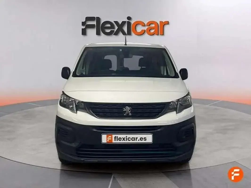 Usado Peugeot Rifter Active 102 CV (75 kW) 2021 Blanco Monovolumen