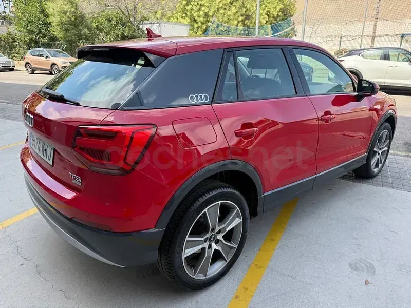 Usado Audi Q2 Advanced Plus 116 CV (85 kW) 2018 Rojo SUV