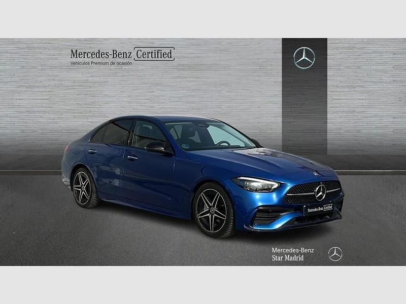 Usado Mercedes C200 163 CV (119 kW) 2022 Azul espectral (metalizado) Berlina