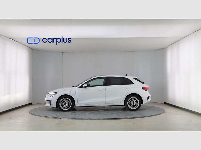 Usado Audi A3 Sportback e-tron Advanced Plus 204 CV (150 kW) 2021 Blanco Utilitario