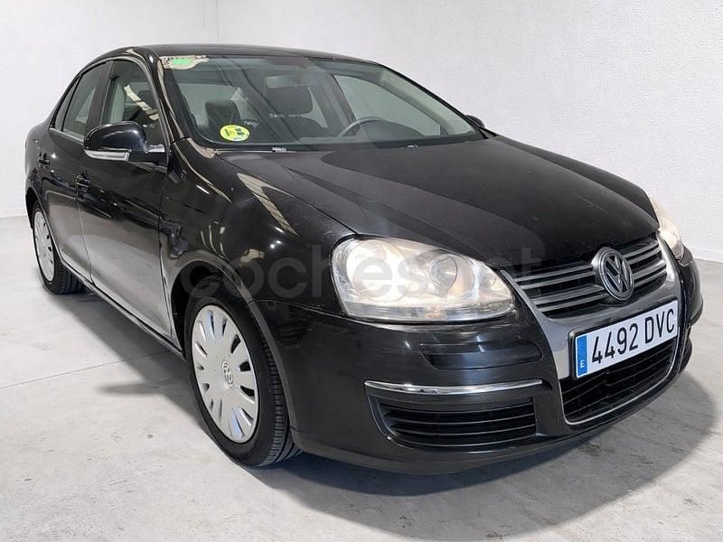 Usado VW Jetta Trendline 105 CV (77 kW) 2006 Negro Berlina