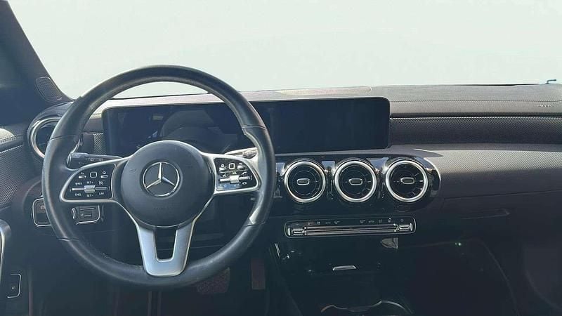 Usado Mercedes CLA250e Shooting Brake 218 CV (160 kW) 2022 Azul Familiar