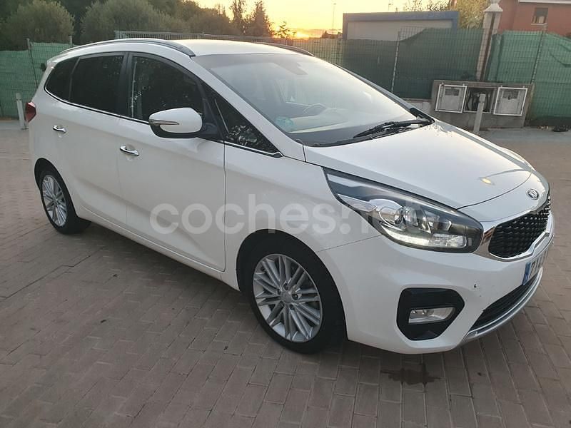Blanco Usado 2018 Kia Carens Monovolumen | 9350 € (Precio justo) - Imagen 1/4