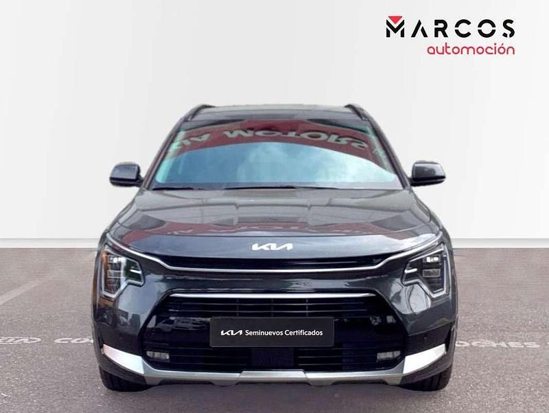 Usado Kia Niro 141 CV (103 kW) 2024 Gris SUV