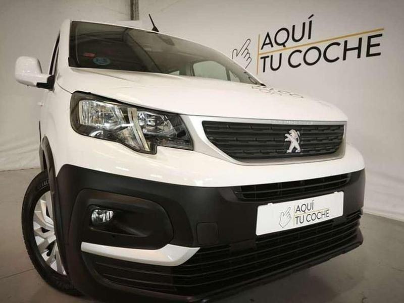 Usado Peugeot Rifter Active 110 CV (80 kW) 2021 Blanco Monovolumen