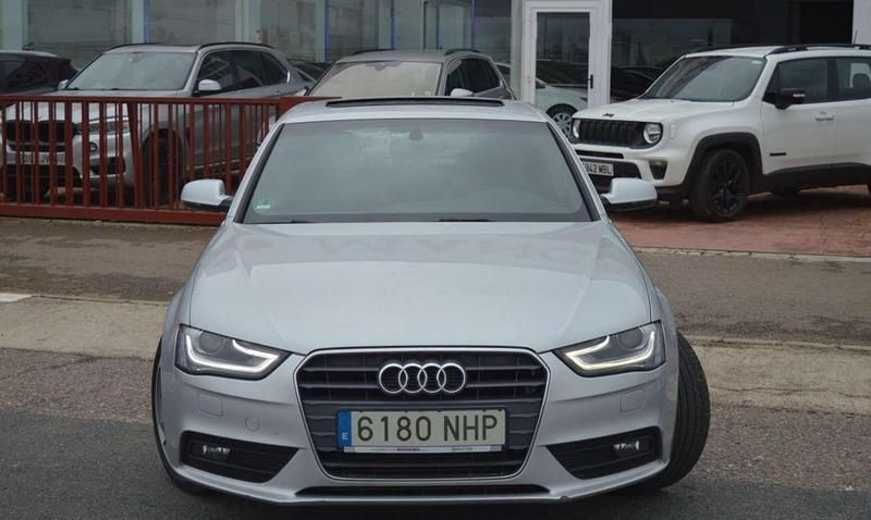 Usado Audi A4 S-Line 150 CV (110 kW) 2014 Gris / plata Berlina