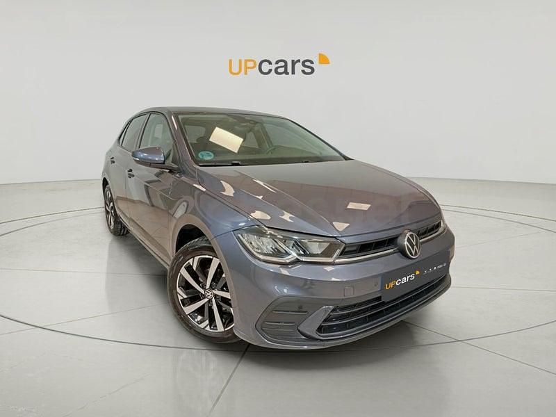 Usado VW Polo 95 CV (69 kW) 2024 Gris / plata Utilitario