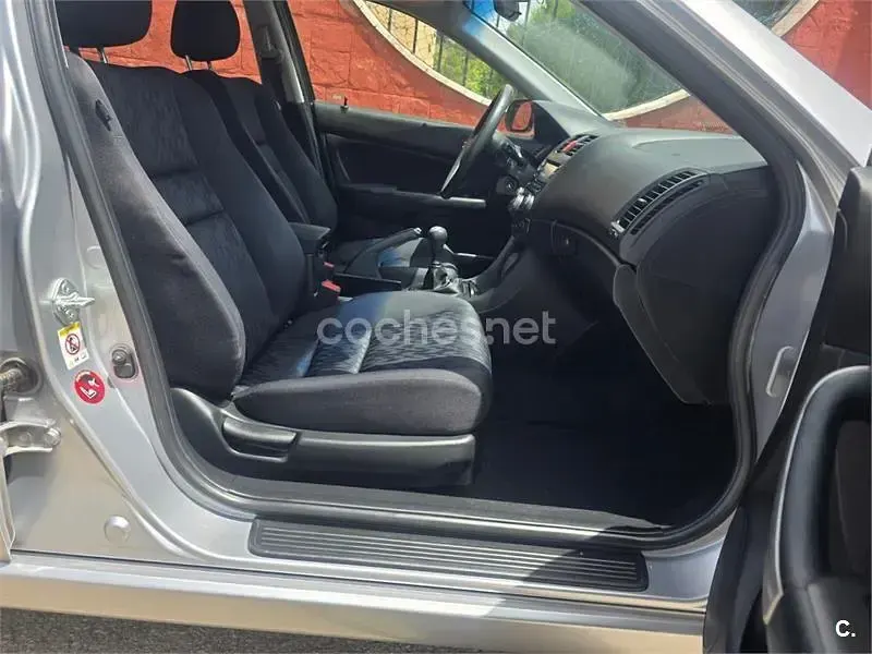 Usado Honda Accord Sport 155 CV (114 kW) 2003 Gris / plata Berlina