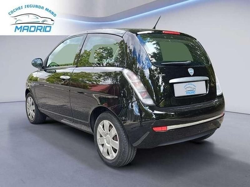Usado Lancia Ypsilon 60 CV (44 kW) 2010 Negro Utilitario