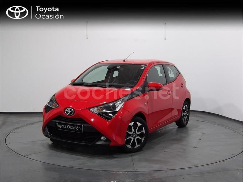 Rojo Usado 2021 Toyota Aygo X-play Utilitario | 13.990 € (Precio justo) - Imagen 1/4