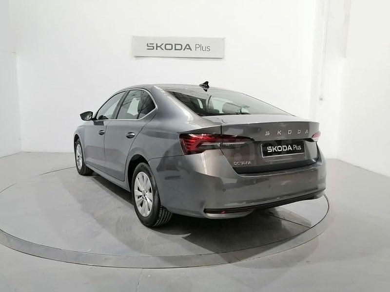 Begagnad Skoda Octavia Selection 150 HK (110 kW) 2025 Grå Sedan