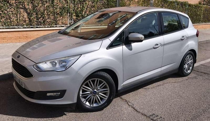 Usado Ford C-MAX Trend+ 125 CV (91 kW) 2018 Gris Monovolumen