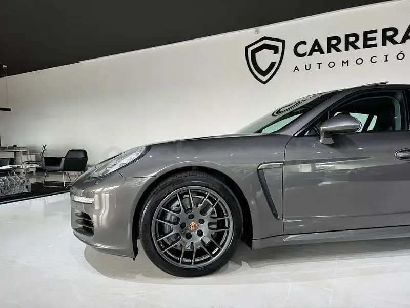 Usado Porsche Panamera 300 CV (220 kW) 2014 Gris / plata Utilitario