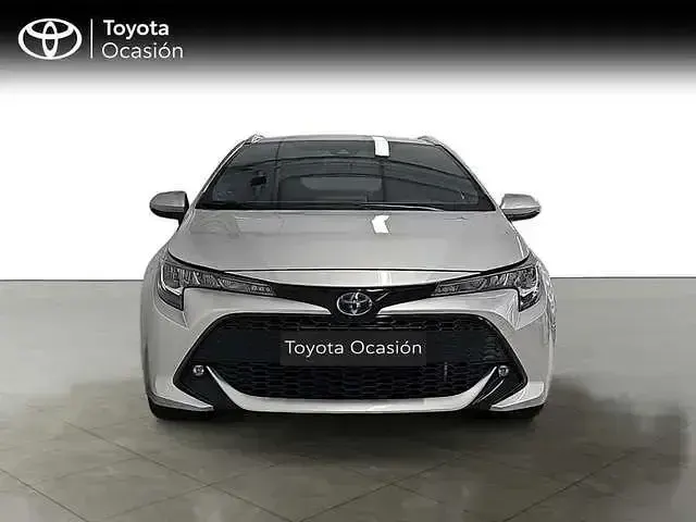 Usado Toyota Corolla Active 122 CV (89 kW) 2021 Gris / plata Familiar