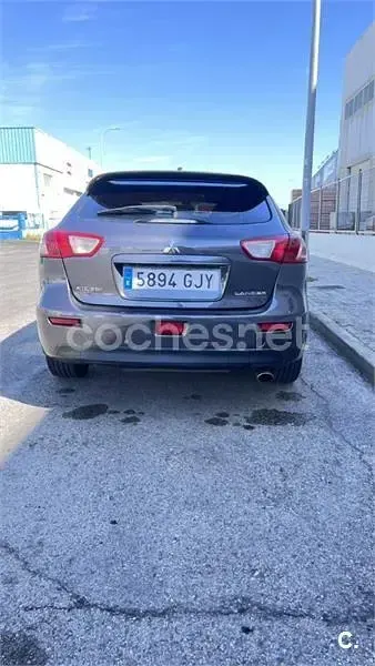 Usado Mitsubishi Lancer Sportback Motion 140 CV (102 kW) 2008 Gris / plata Berlina