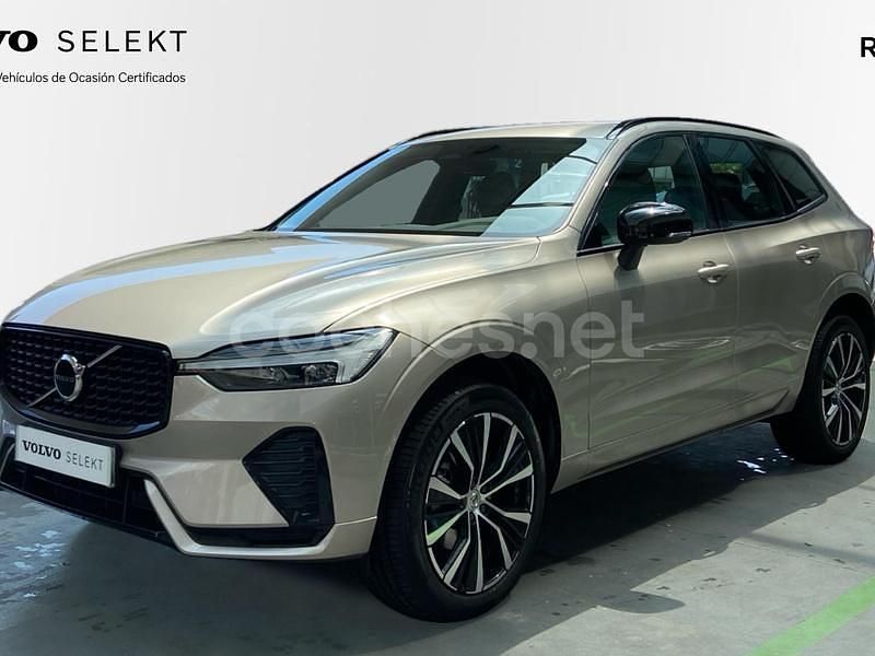 Gris / plata Nuevo 2025 Volvo XC60 Plus SUV | 54.950 € (Precio justo) - Imagen 1/4