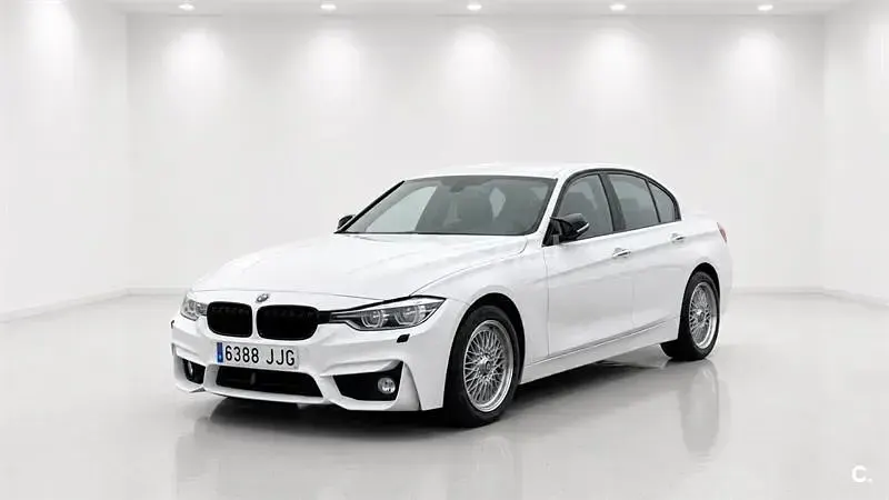 Usado BMW 318 Comfort Edition 143 CV (105 kW) 2015 Blanco Berlina