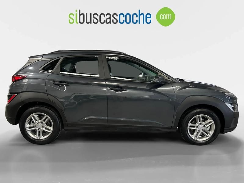 Usado Hyundai Kona 120 CV (88 kW) 2021 Gris/plata SUV