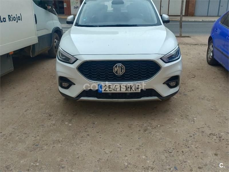Usado MG ZS Luxury 106 CV (77 kW) 2023 Blanco SUV