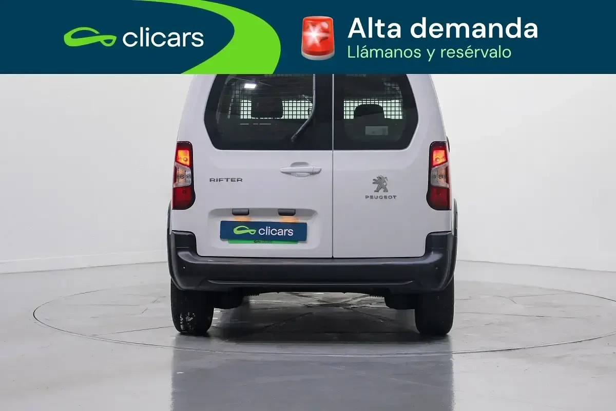 Usado Peugeot Rifter Business-Line 100 CV (73 kW) 2023 Blanco Monovolumen