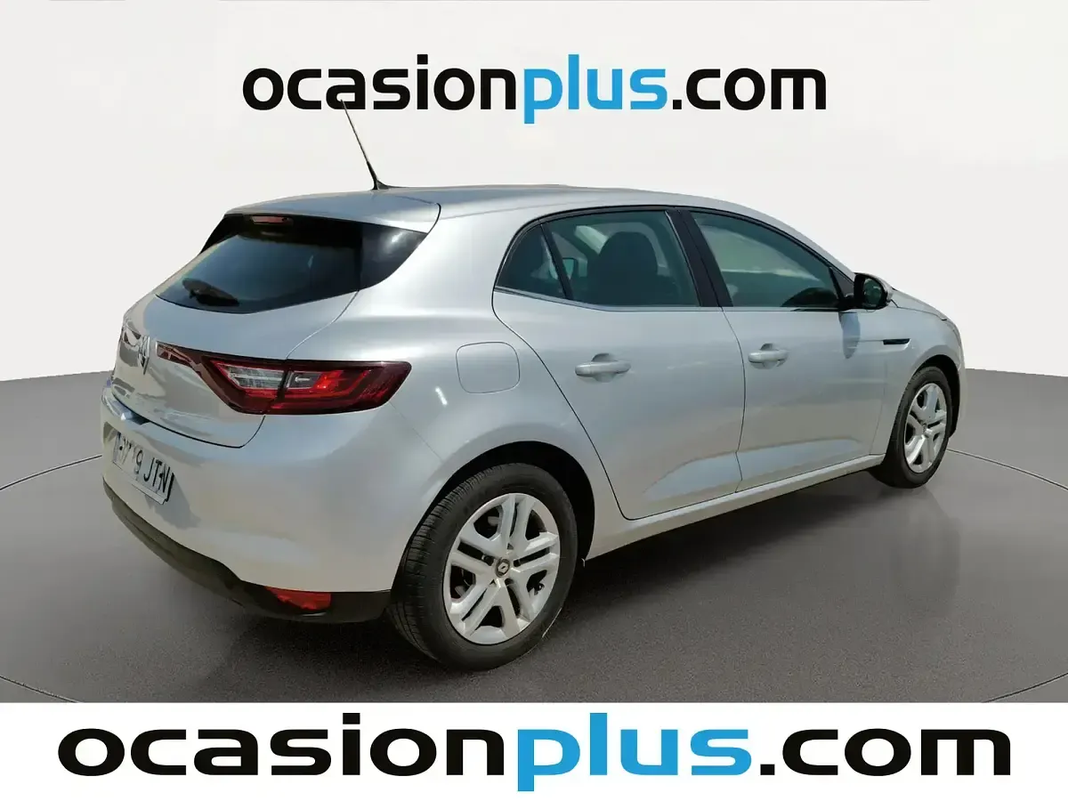 Usado Renault Mégane III Intens 130 CV (95 kW) 2016 Gris Berlina