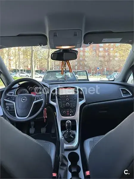 Usado Opel Astra Selective 115 CV (84 kW) 2015 Blanco Berlina