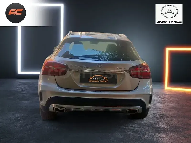 Usado Mercedes GLA220 177 CV (130 kW) 2018 Gris / plata SUV