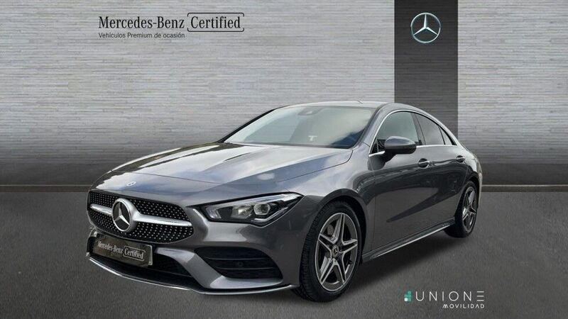 Gris Usado 2023 Mercedes CLA200 AMG line Berlina | 34.900 € (Precio justo) - Imagen 1/4
