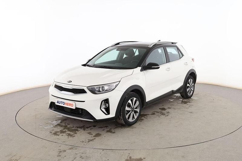 Begagnad Kia Stonic 101 HK (74 kW) 2021 Vit SUV
