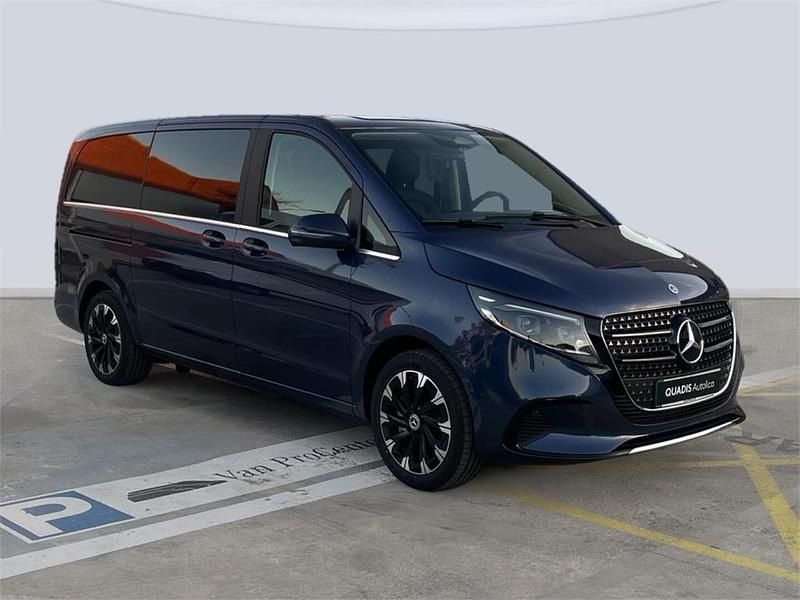 Usado Mercedes V250 Avantgarde 190 CV (139 kW) 2025 Azul Monovolumen