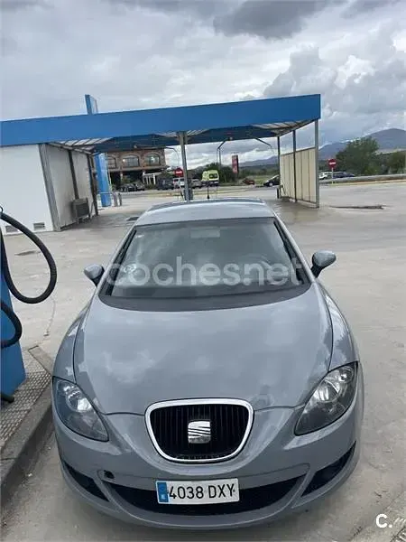 Usado Seat Leon Reference 105 CV (77 kW) 2006 Gris / plata Utilitario