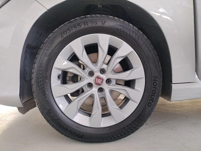 Usado Fiat Tipo Easy 95 CV (69 kW) 2017 Gris Berlina