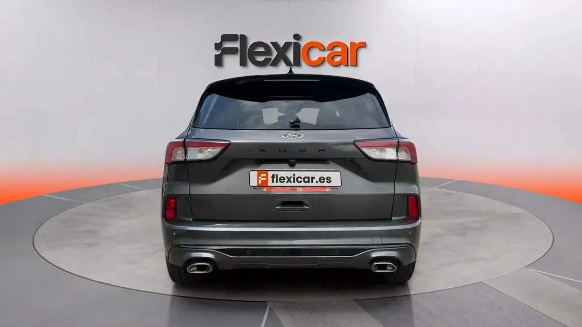 Usado Ford Kuga ST-Line 150 CV (110 kW) 2023 Gris SUV