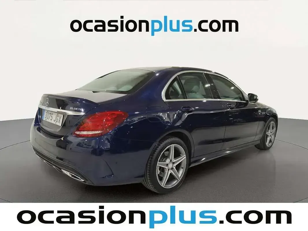 Usado Mercedes C250 AMG line 204 CV (150 kW) 2015 Azul Berlina