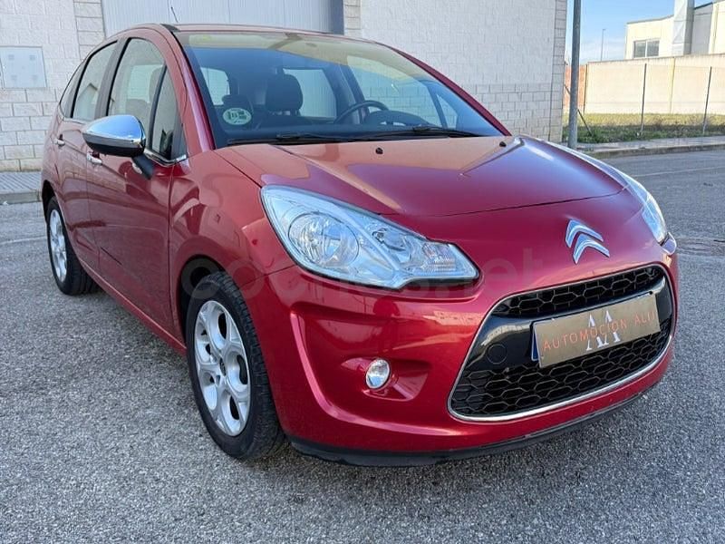 Usado Citroën C3 Attraction 68 CV (50 kW) 2013 Granate Berlina