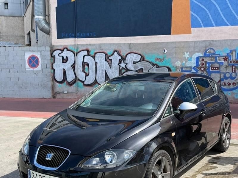 Usado Seat Leon Sport 125 CV (91 kW) 2009 Negro Utilitario