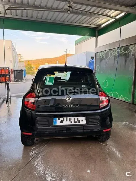 Usado Renault Twingo Intens 70 CV (51 kW) 2015 Negro Utilitario