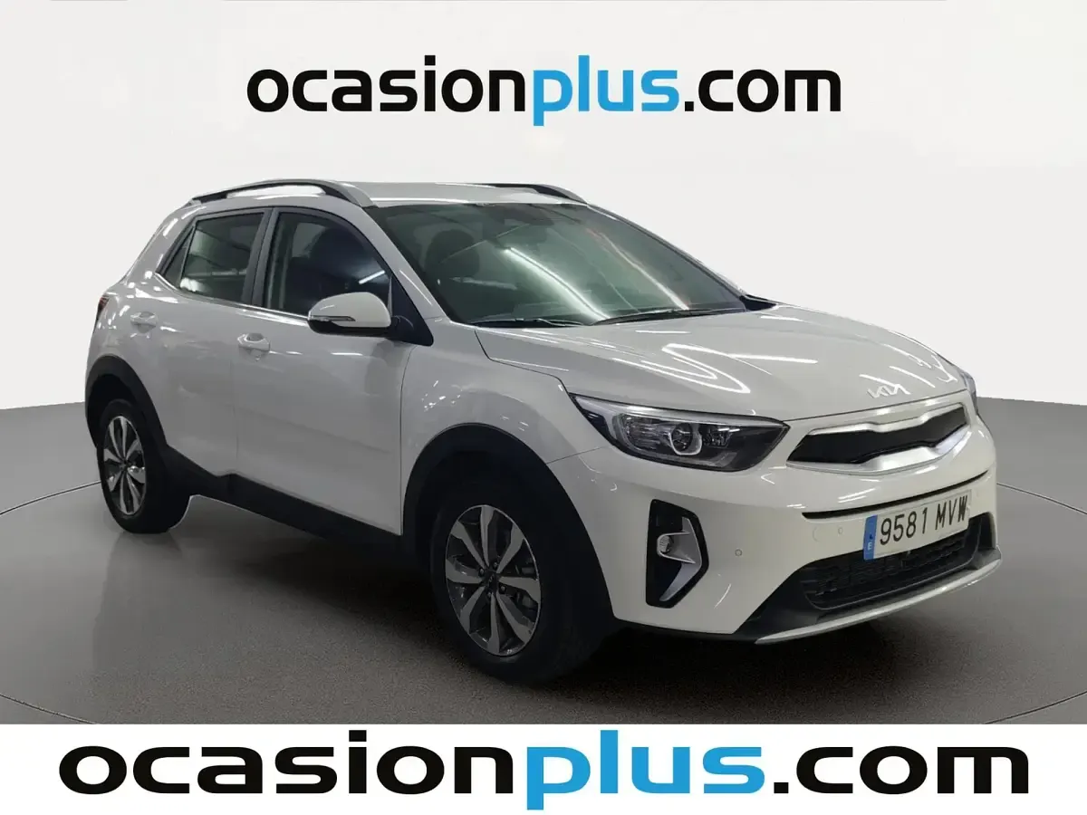 Usado Kia Stonic 101 CV (74 kW) 2024 Blanco SUV