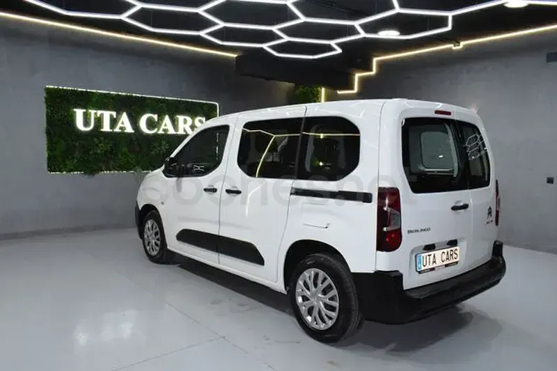 Usado Citroën Berlingo Live 102 CV (75 kW) 2021 Blanco Monovolumen