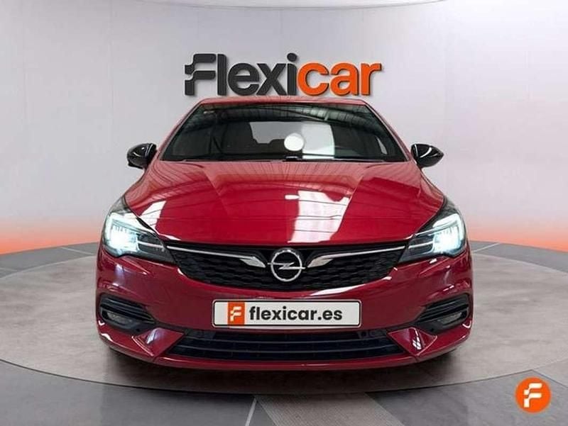 Usado Opel Astra Design & Tech 110 CV (80 kW) 2021 Burdeos Utilitario