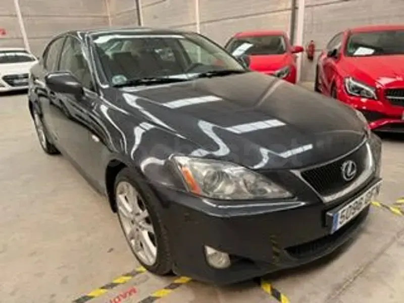 Usado Lexus IS220d Sport Line 177 CV (130 kW) 2008 Gris / plata Berlina