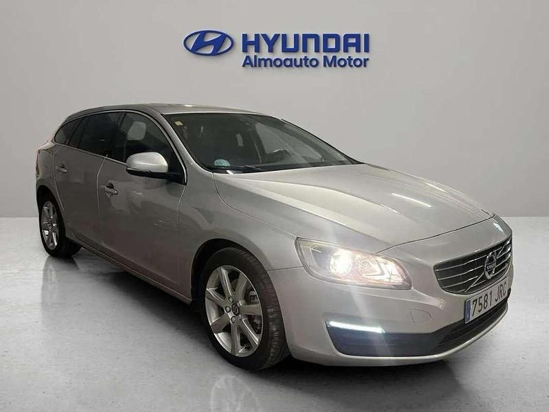 Usado Volvo V60 Momentum 150 CV (110 kW) 2016 Gris Familiar