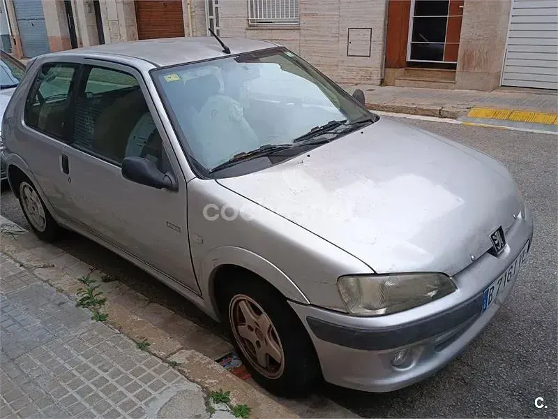 Usado Peugeot 106 Sport 75 CV (55 kW) 1999 Gris / plata Utilitario