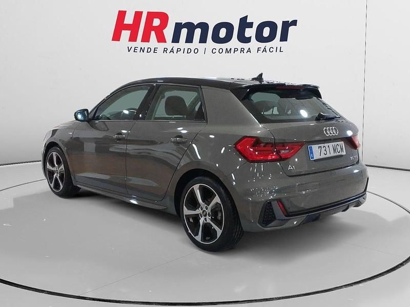 Usado Audi A1 Design 110 CV (80 kW) 2022 Gris SUV